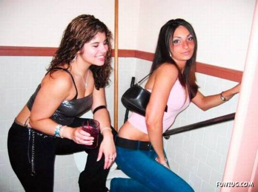 Crazy Bathroom Drunk Galz
