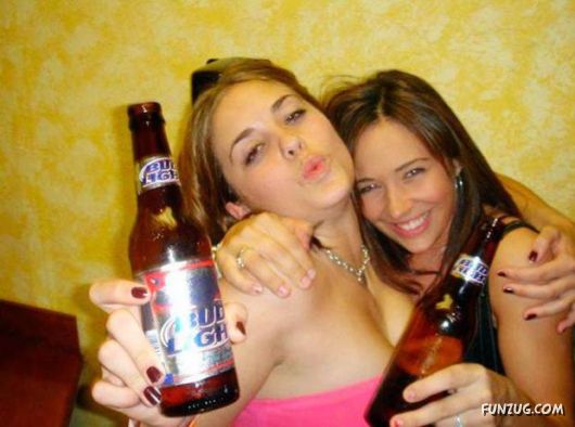 Crazy Bathroom Drunk Galz