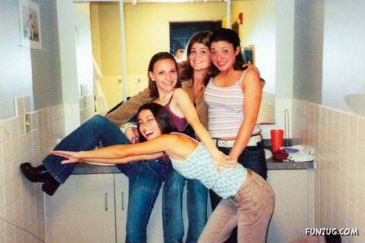 Crazy Bathroom Drunk Galz