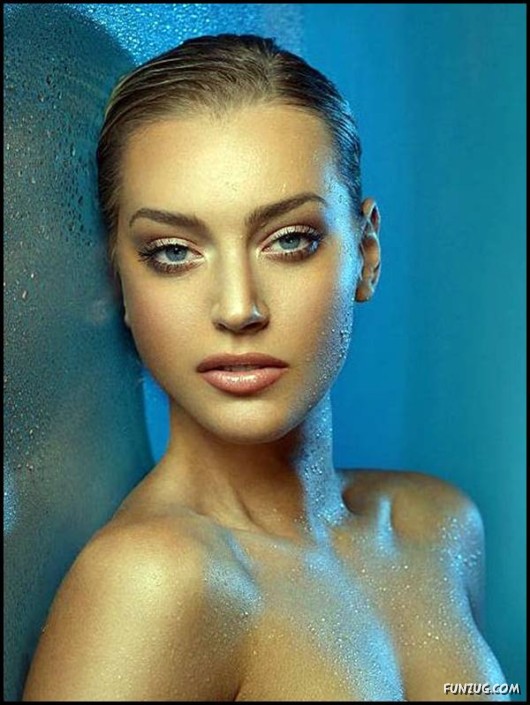 Women With Most Beautiful Eyes | Funzug.com