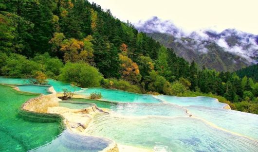 The Yellow Dragon Valley In China | Funzug.com