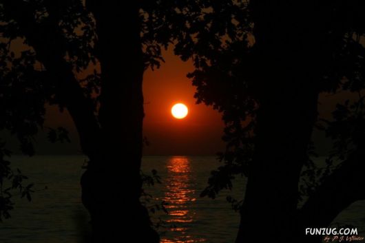 Click to Enlarge - Exciting Beauty of Sunsets