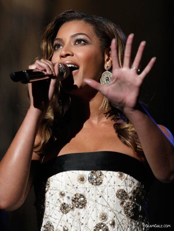 Beyonce at 40th NAACP Image Awards