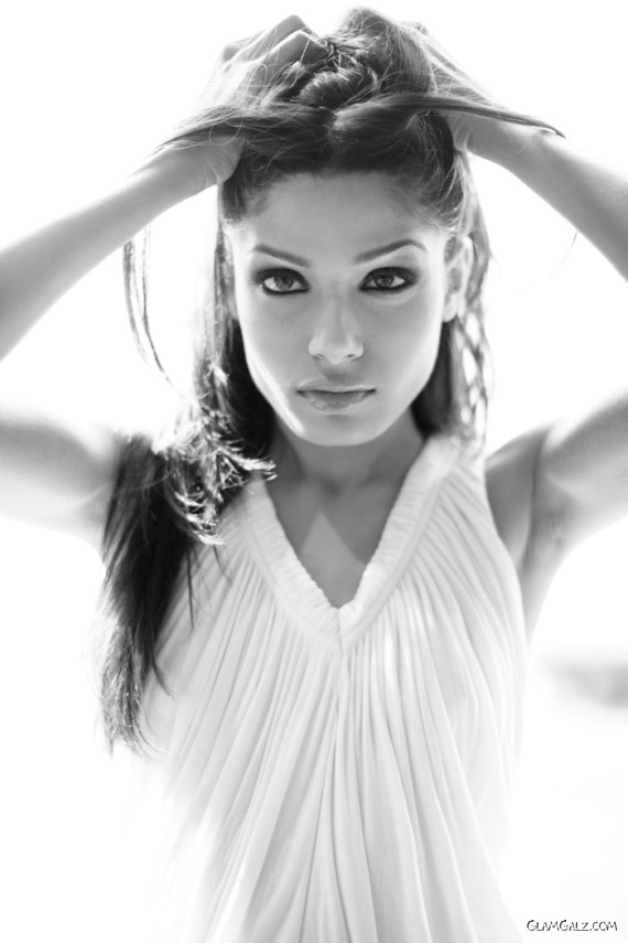 Gorgeous Freida Pinto Photoshoot