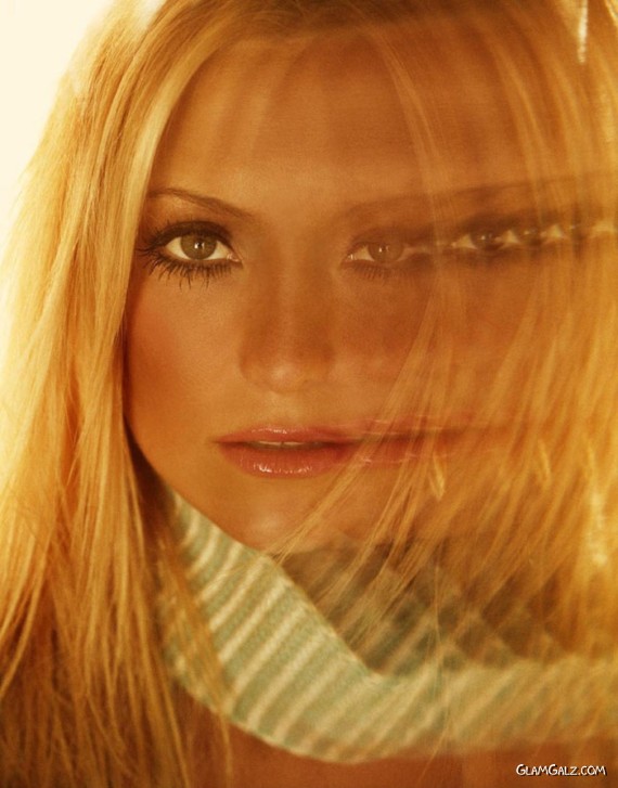 Kate Hudson Gracing Up W Mag