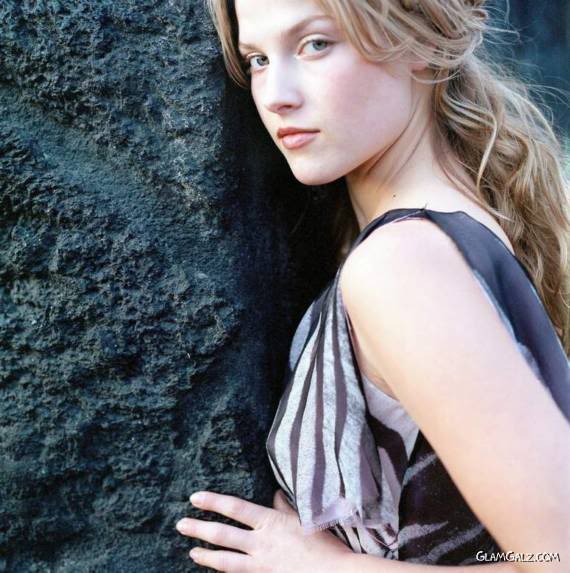 Beautiful Shades of Ali Larter