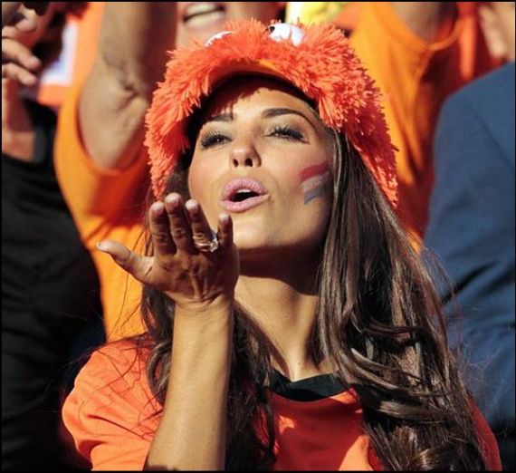 Pretty Football Fans Pictures