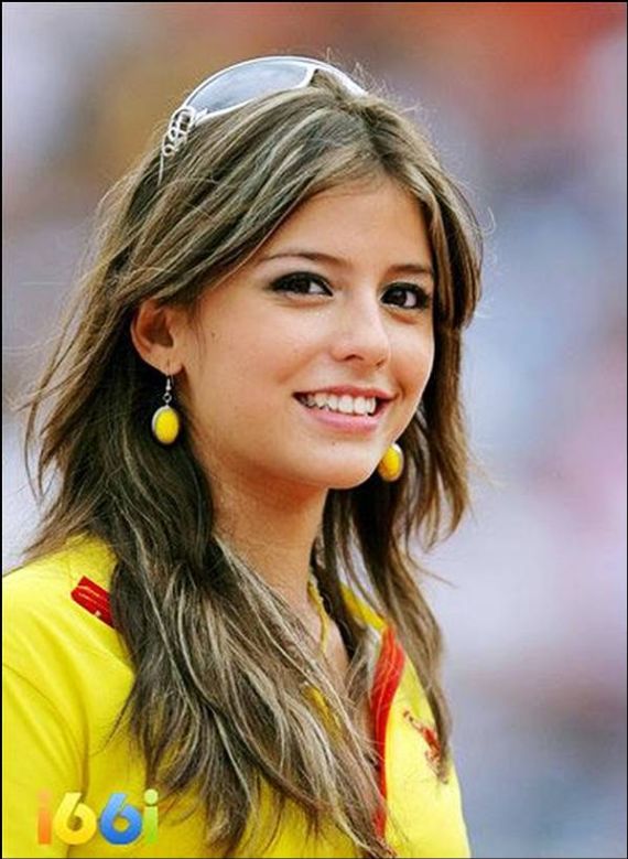 Pretty Football Fans Pictures