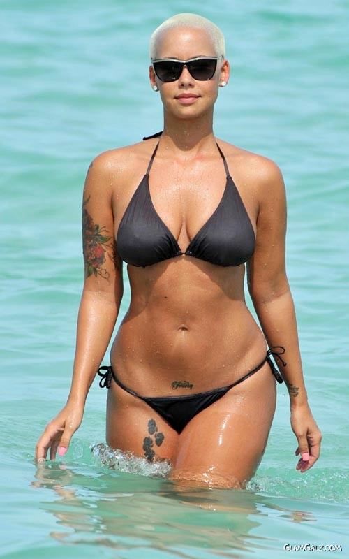 Bald Beauty Amber Rose in Bikini