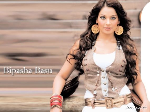 Click to Enlarge - Gorgeous Bipasha Basu Wallpapers