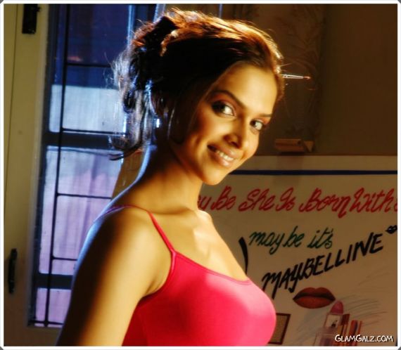 Click to Enlarge - Gorgeous Deepika Padukone Wallpapers