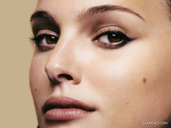 Click to Enlarge - Gorgeous Natalie Portman Walls