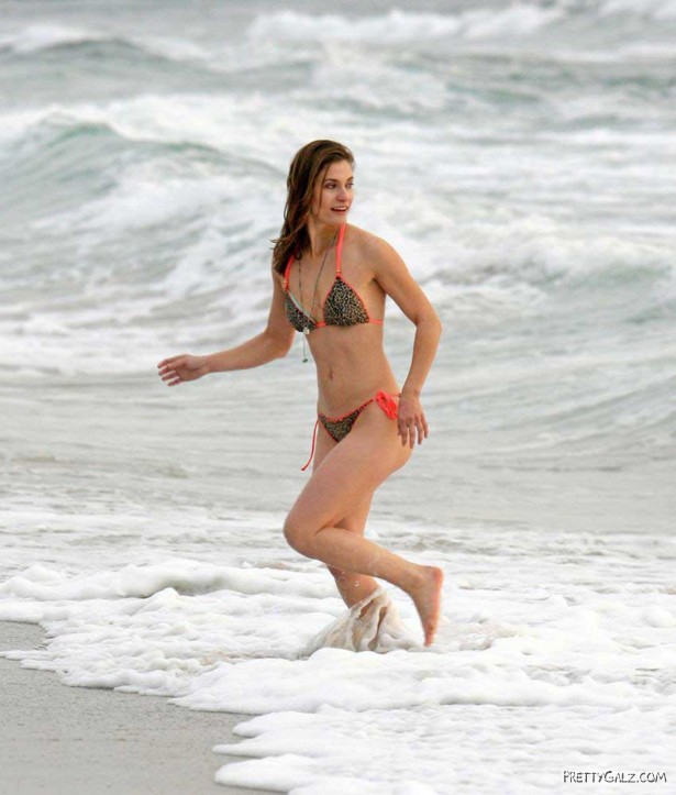 Lili Bordan Bikini Shoot