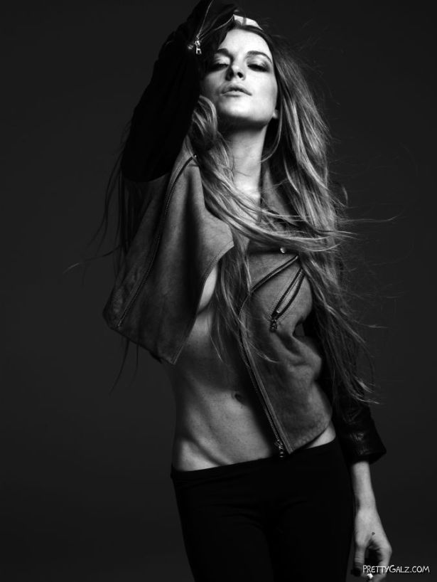 Lindsay Lohan Sexy BnW Photoshoot