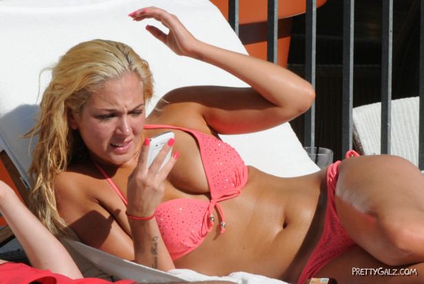 Superhit Singer Tulisa's Recent Bikini Moments