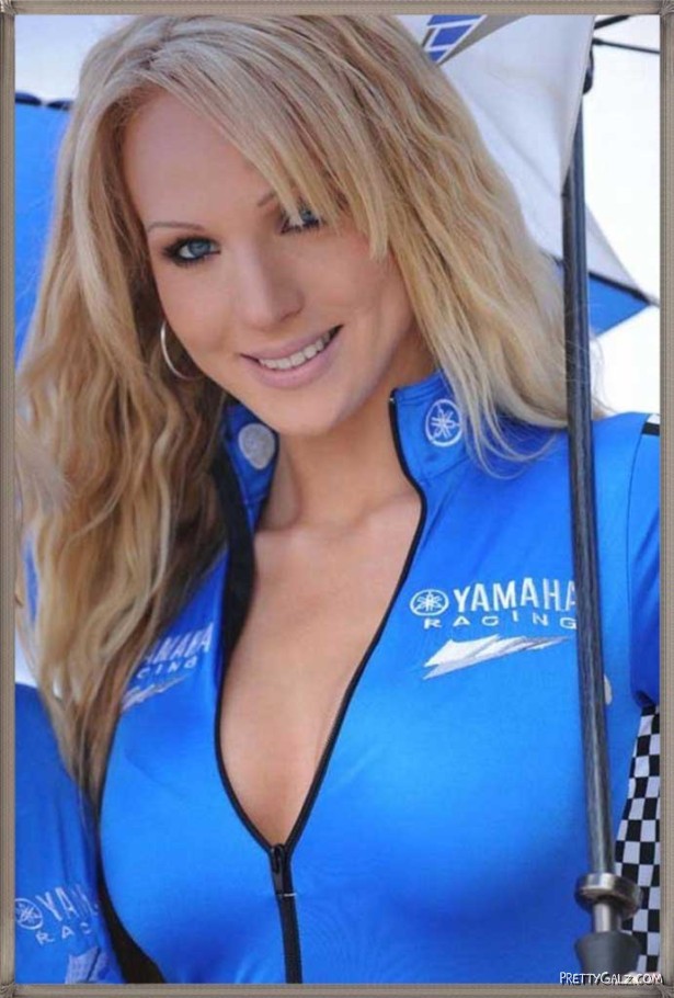 Hot Galz at Yamaha Bike Show