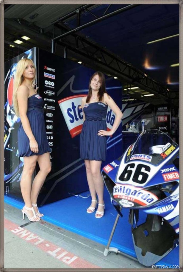 Hot Galz at Yamaha Bike Show