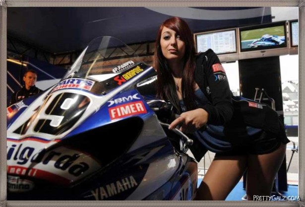 Hot Galz at Yamaha Bike Show