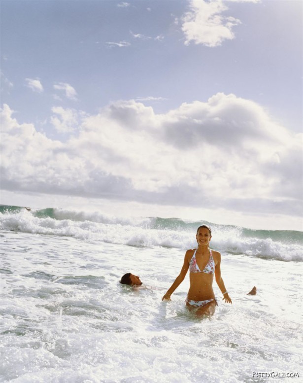 Awesome Alessandra Ambrosio Bikini Shoot