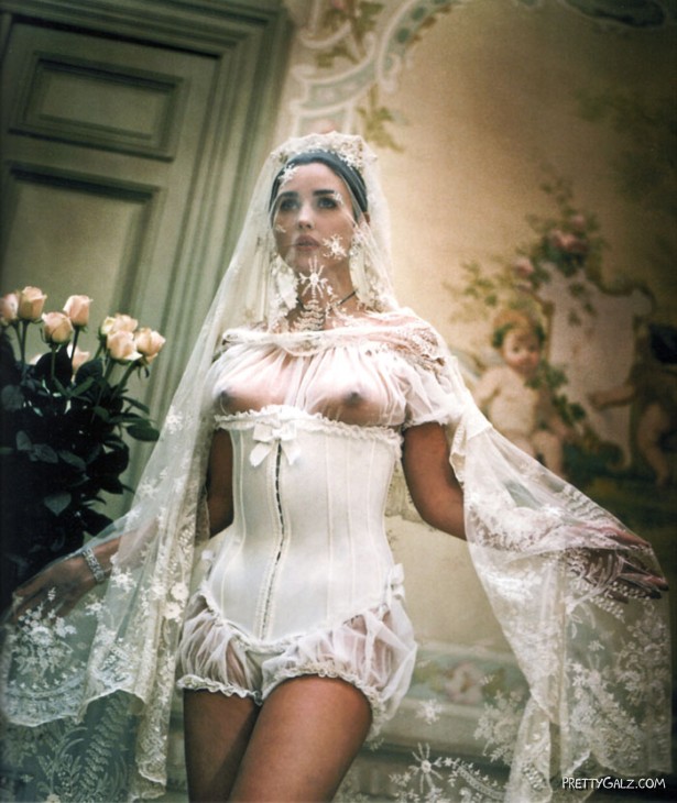 Model - Monica Bellucci
